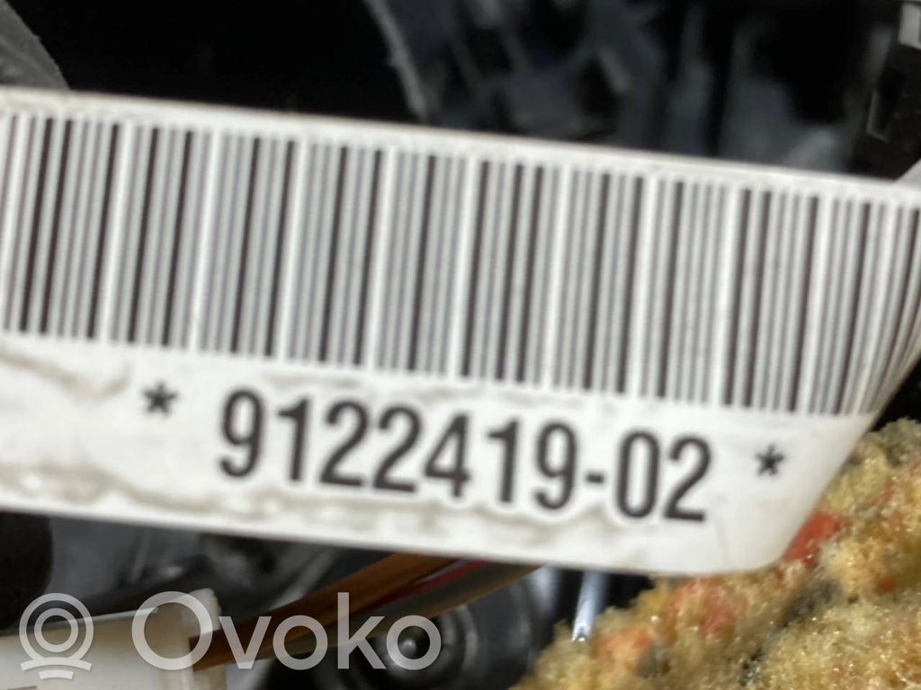 Kupejas aizmugures sānu apdares panelis