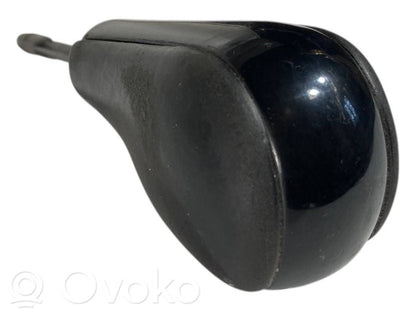 Ātrumu pārslēgšanas sviras dekoratīvā apdare (āda, uzgalis)