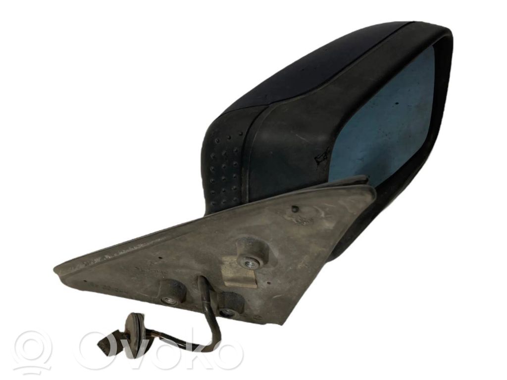 Mirror (electrically controlled)