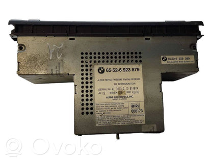 Radio / CD/DVD atskaņotājs / navigācija