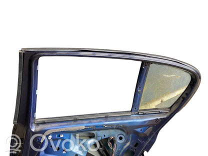 Aizmugurējās durvis