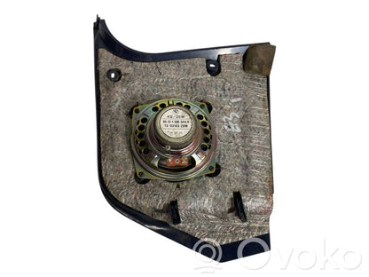 Skaļrunis (-i) priekšējās durvīs