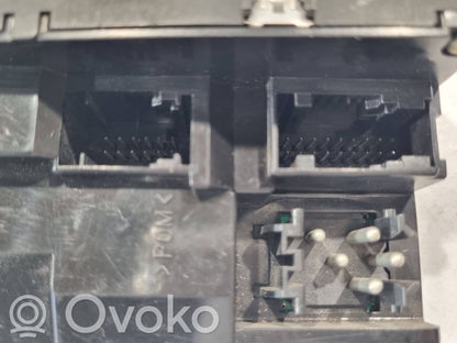 Window lift control switch(es)