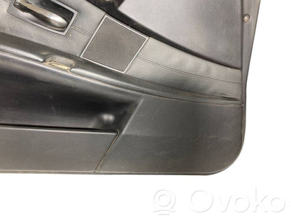 Priekšējo durvju apdare