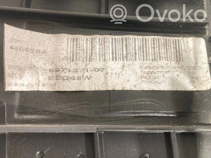 (A) statņa dekoratīvā apdare