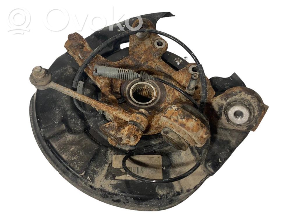 Aizmugurē riteņa rumbas vārpstas šarnīrs (stupica, capfa)