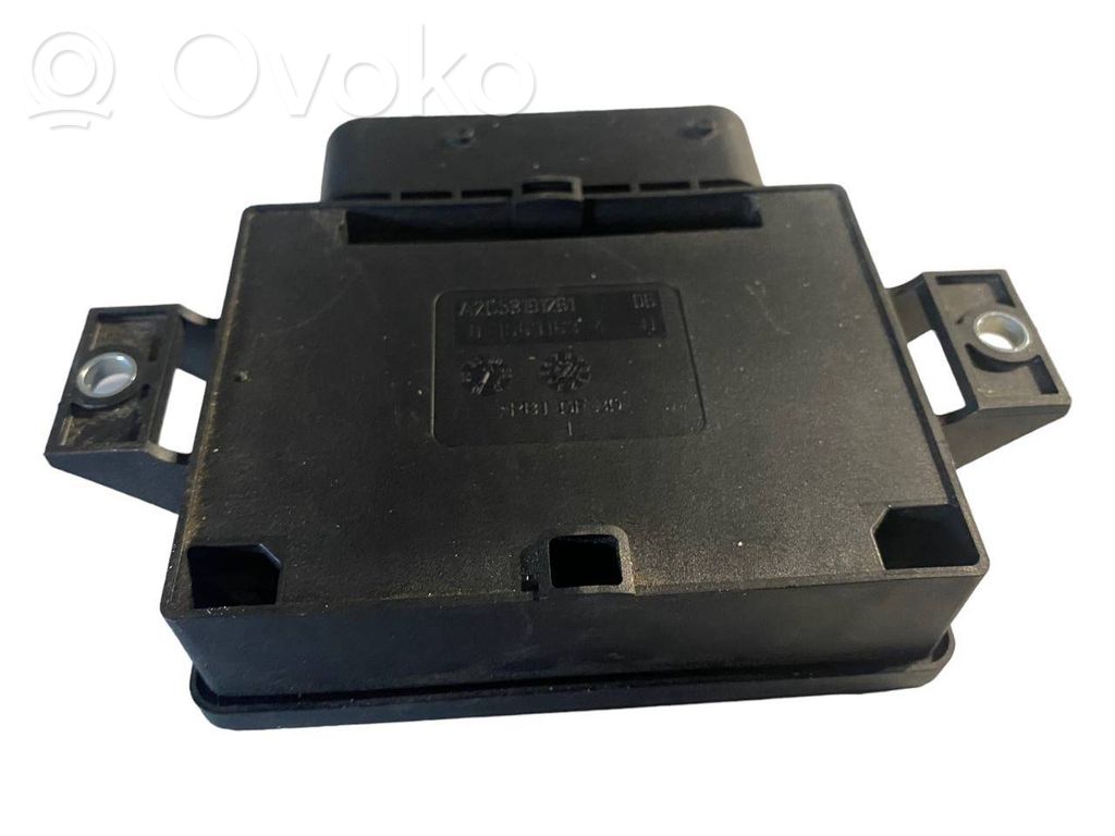 Rokas bremžu vadības modulis