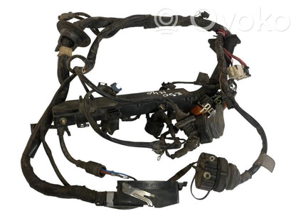 Dzinēja vadu instalācija