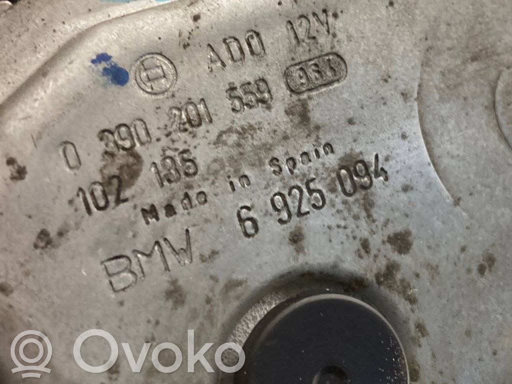 Мотор стеклоочистителя заднего стекла