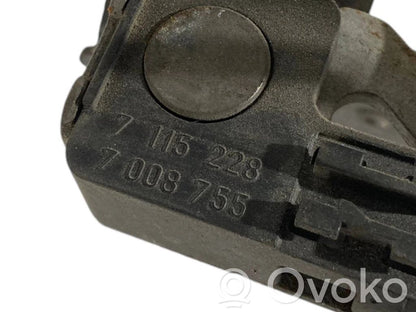 Radiatoru paneļa augšējā daļa (televizors)