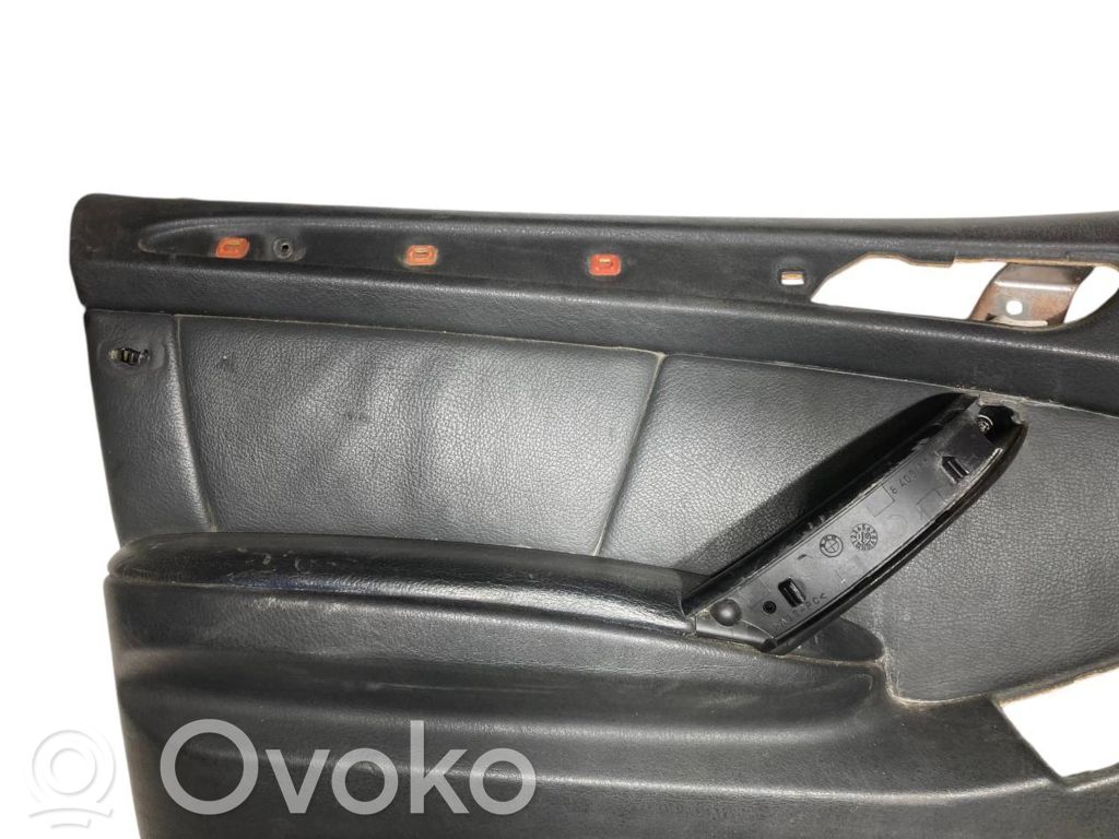 Priekšējo durvju apdare