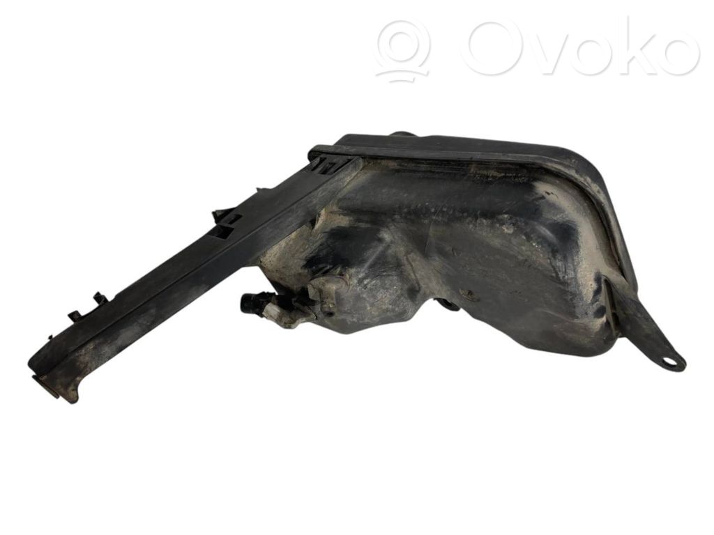 Dzesēšanas šķidruma izplešanās tvertne