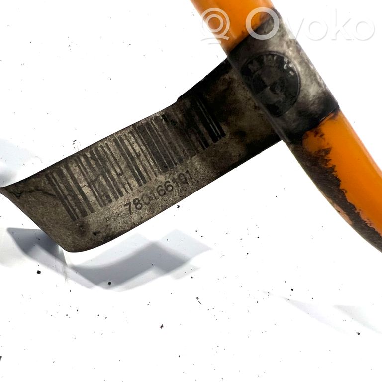 Degvielas caurulīte (-es)