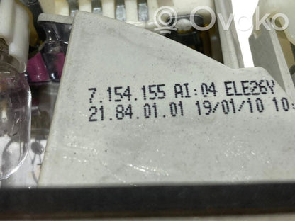 Aizmugurējais lukturis pārsegā