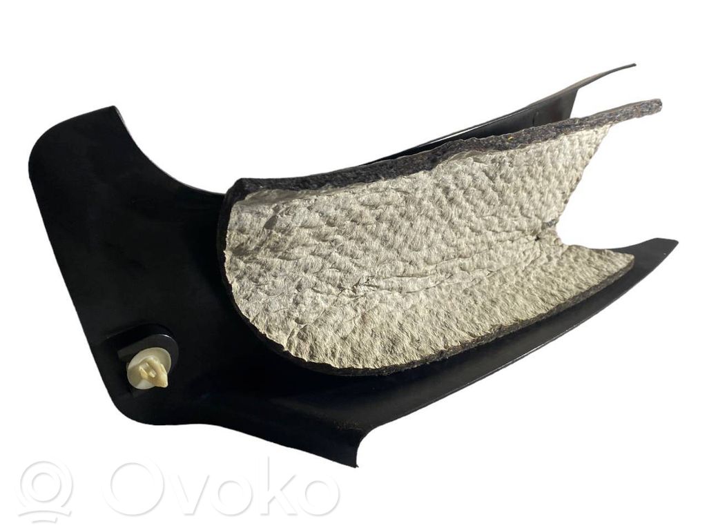 (C) statņa dekoratīvā apdare