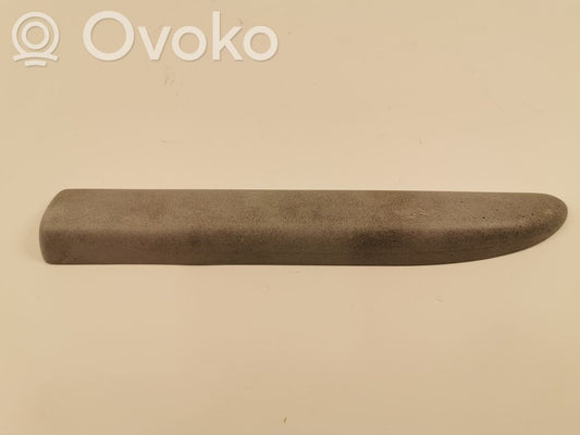 Spārna dekoratīvā apdare (moldings)