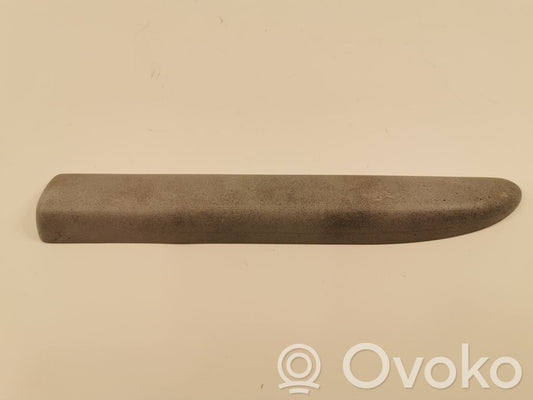 Spārna dekoratīvā apdare (moldings)