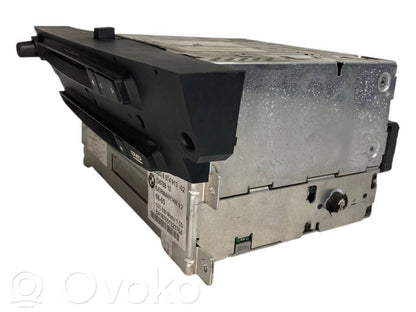 Radio / CD/DVD atskaņotājs / navigācija