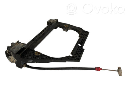 Holder/bracket for external opening handle at the back