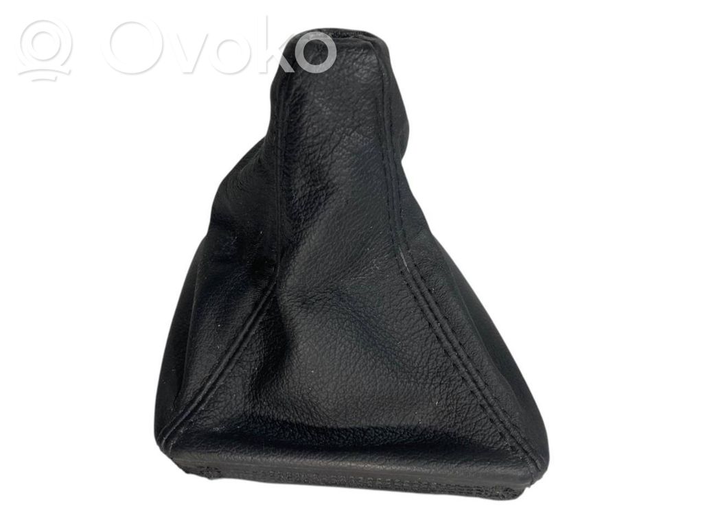 Декоративная отделка рычага переключения передач (кожа, наконечник)