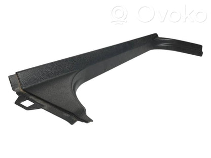 Priekšējā sliekšņa dekoratīvā apdare (iekšējā)