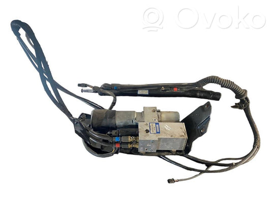 Bagāžnieka pārsega hidraulikas sūknis