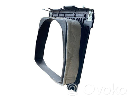 Bagāžnieka sānu apakšējās apdares panelis