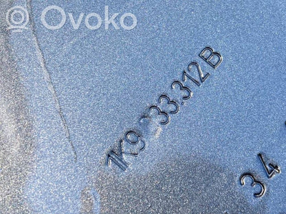 Aizmugurējās durvis