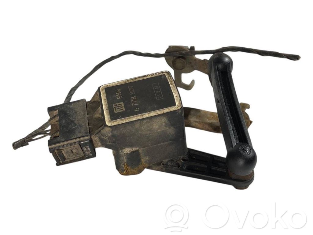 Augstuma sensors (priekšējo lukturu)