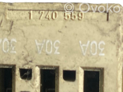 Dzinēja vadu instalācija