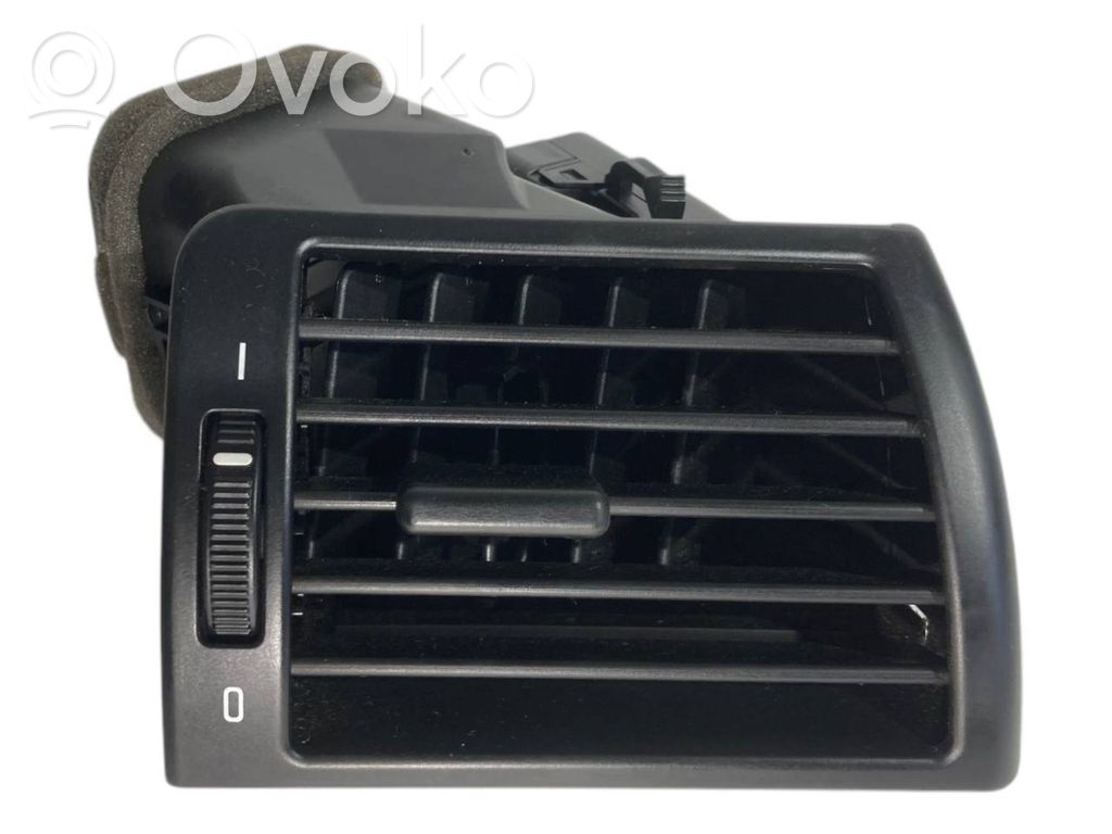 Боковая решетка воздухозаборника