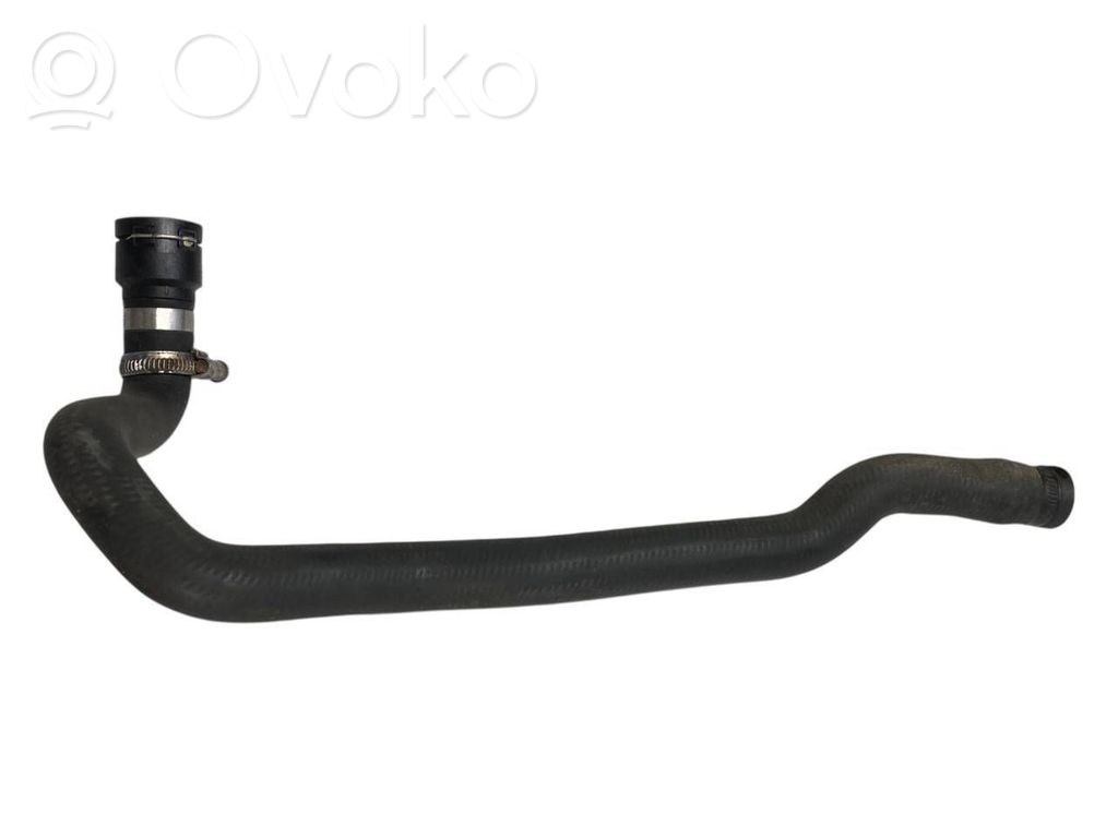 Caurulīte (-es) / šļūtene (-es)