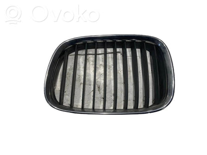 Top grille