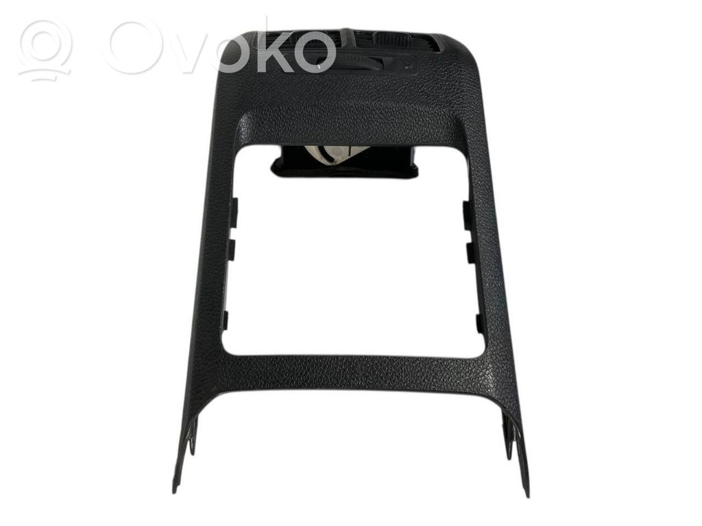 Aizmugurējā gaisa - ventilācijas reste