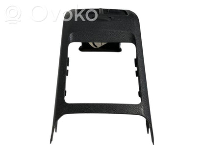 Aizmugurējā gaisa - ventilācijas reste