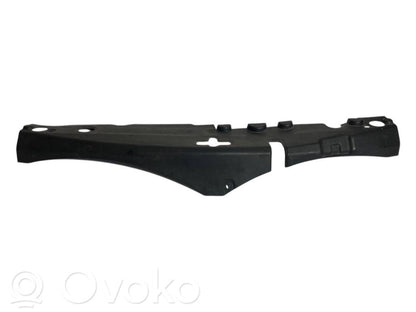 Dzinēja pārsega slēdzenes dekoratīvā apdare