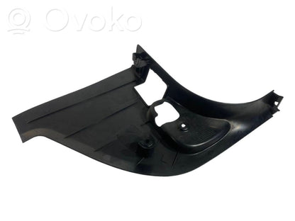 Kāju zonas sānu dekoratīvā apdare