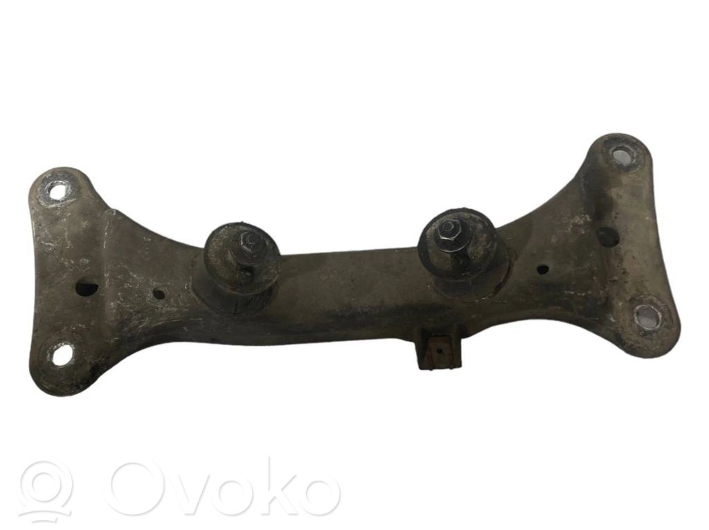 Pārnesumkārbas stiprinājuma kronšteins