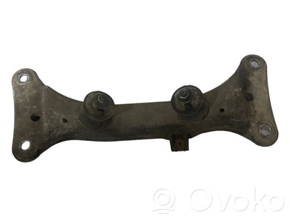 Transmission mounting bracket
