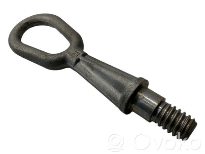 Буксировочный крюк