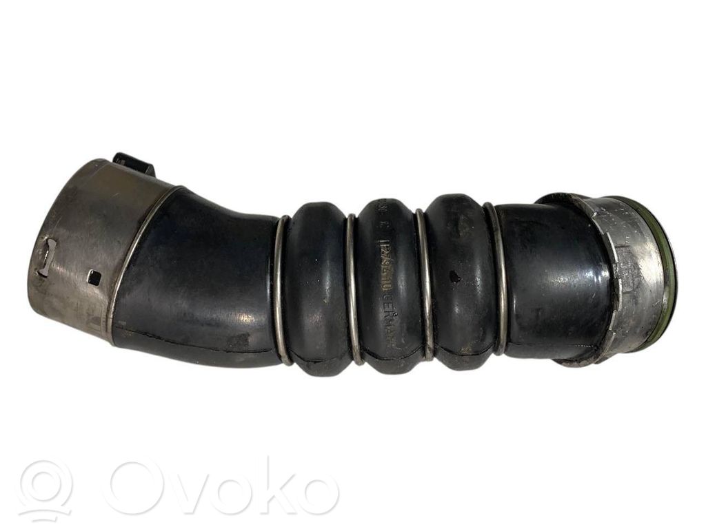 Interkūlera šļūtene (-es) / caurule (-es)
