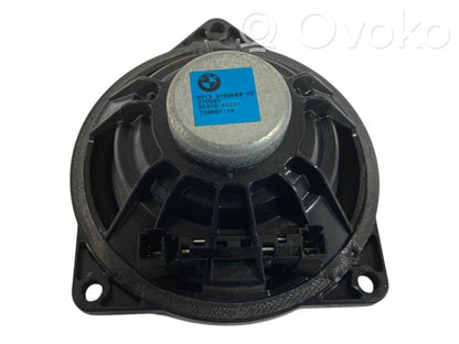 Skaļrunis priekšējā panelī