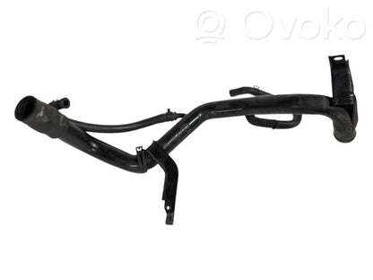 Caurulīte (-es) / šļūtene (-es)