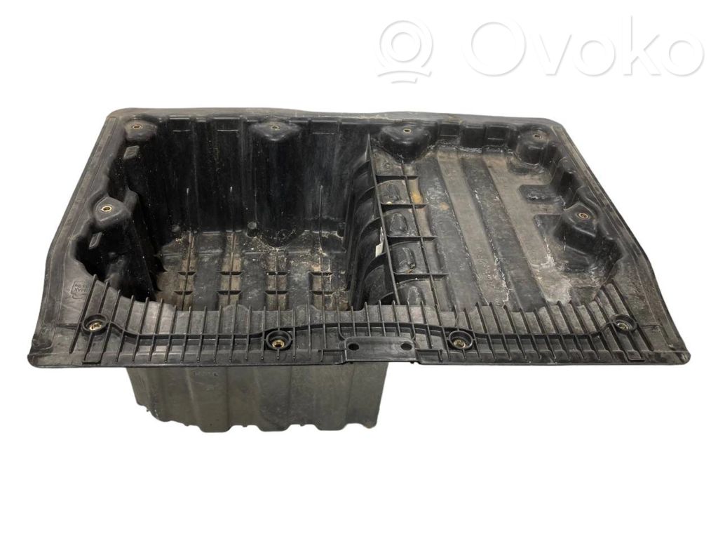 Trunk storage compartment