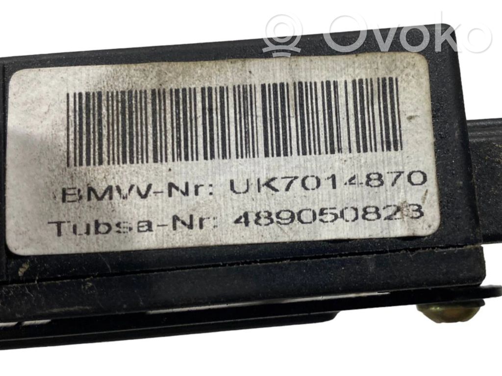 Aizmugurējā pārsega slēdzene