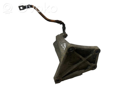 Dzinēja nostiprināšanas stiprinājums-kronšteins