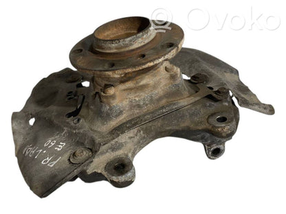 Priekšējā riteņa rumbas vārpstas šarnīrs (stupica, capfa)