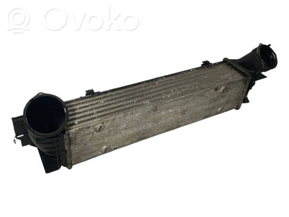 Starpdzesētāja radiators