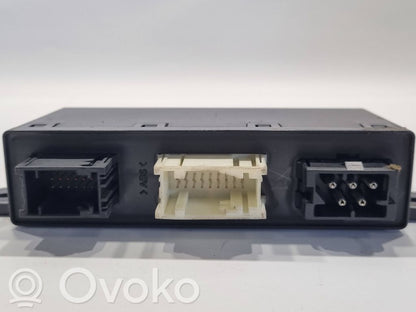 Durvju vadības bloks