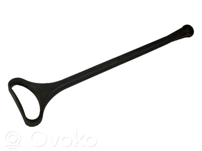 Rezerves riteņa skrūve